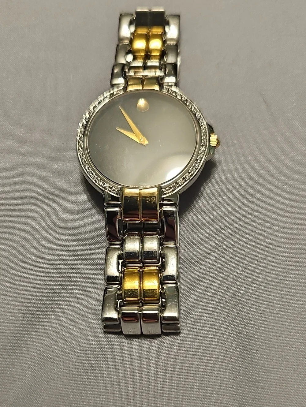 Exquisite Diamond Bezel Two-tone 33 Mm Unisex Movado Watch
